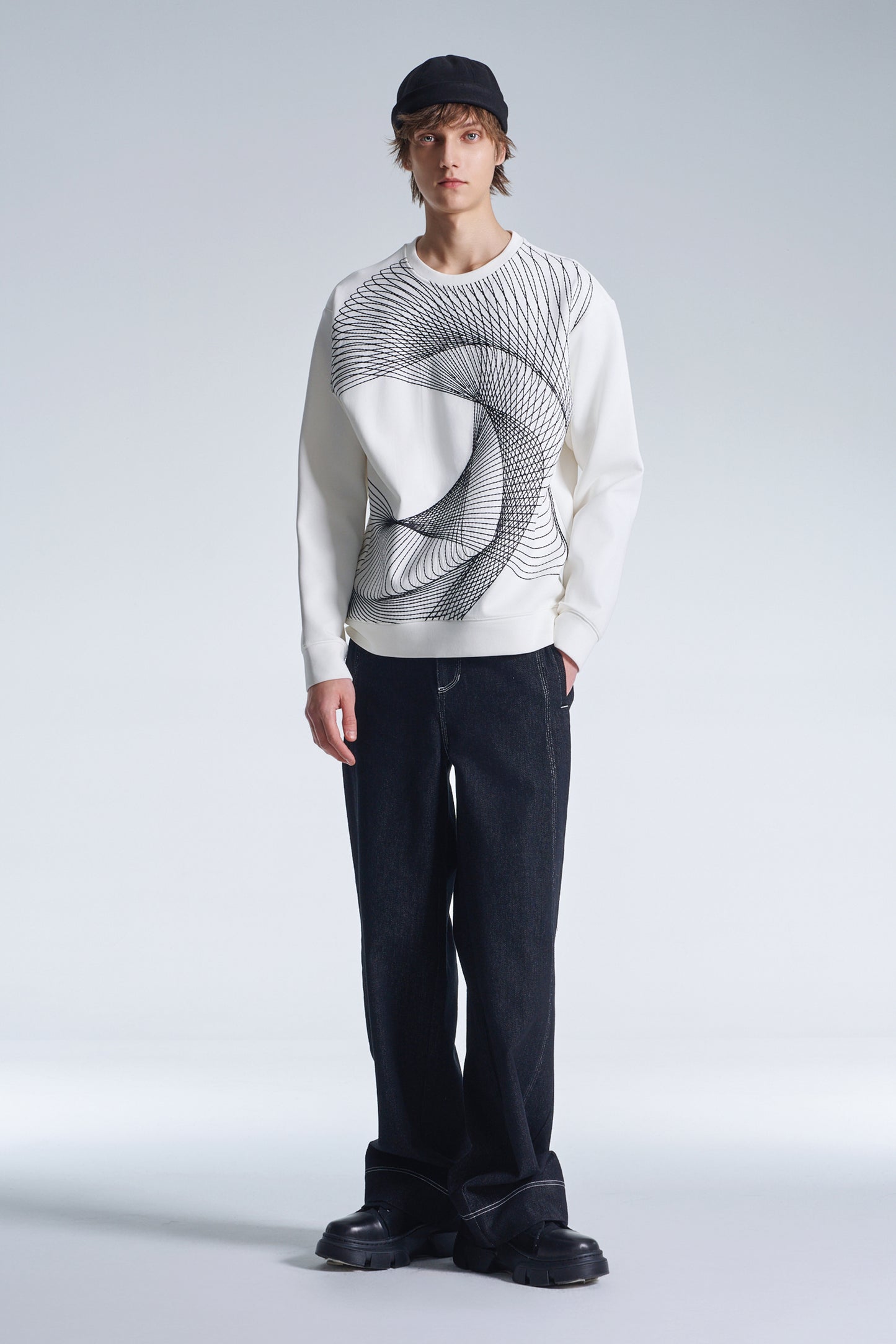 Sweathshirt With Twisted Wavy Lines Embroidery