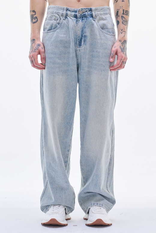 Baggy Washed Light Blue Jeans
