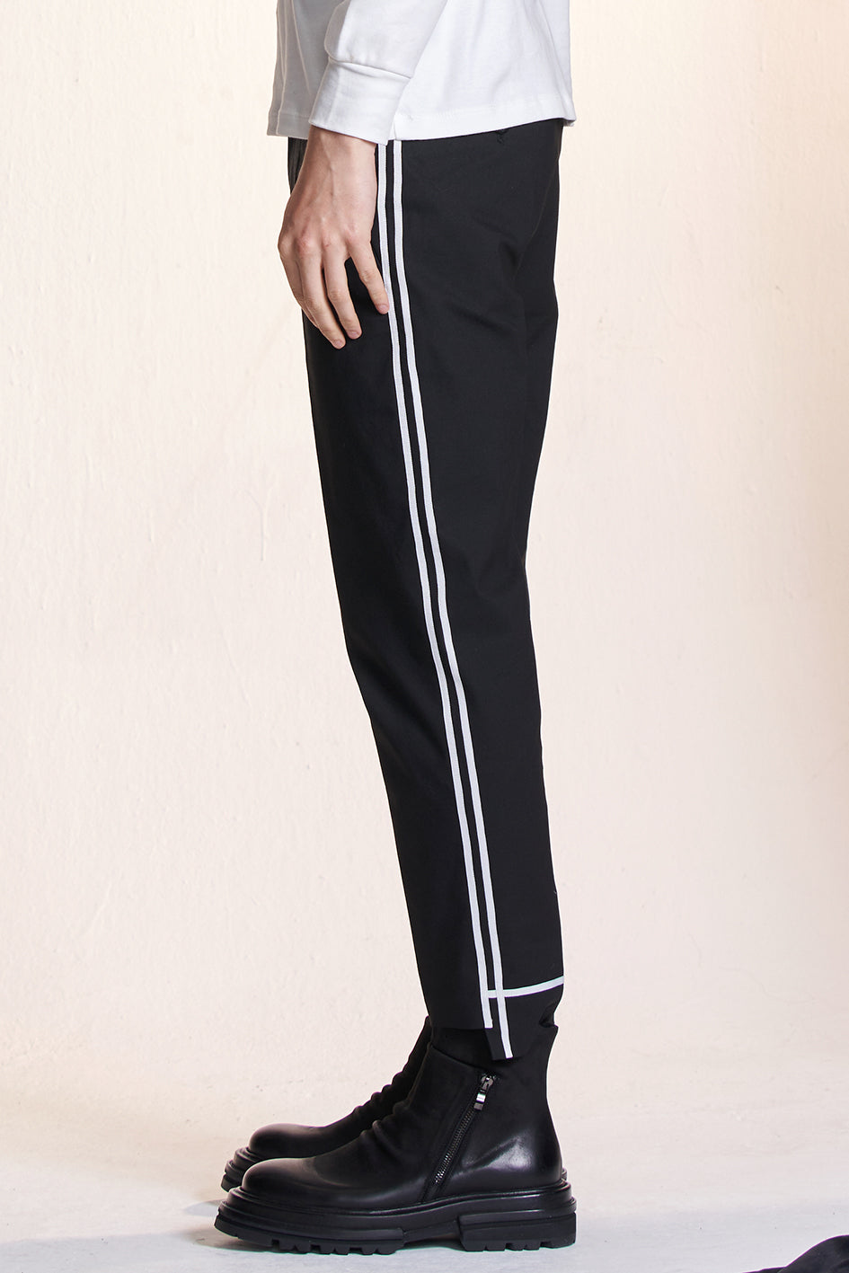 Cropped Cotton Pants With White Trim
