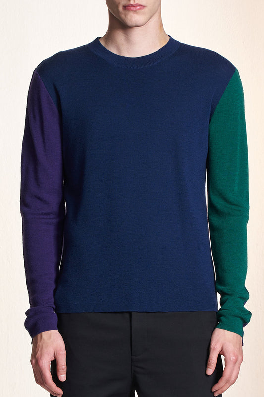 カラーコントラストのラウンドネックセーター