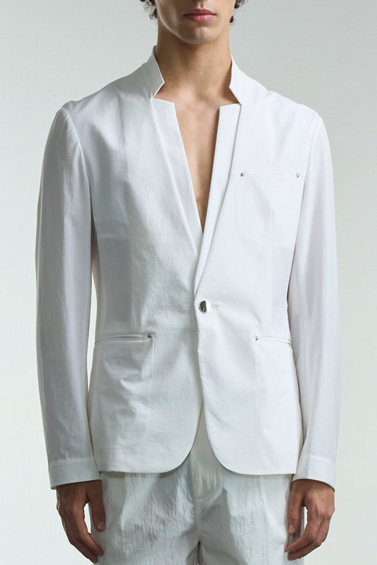 スタッズ付きスタンドカラーブレザー