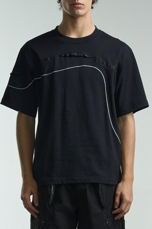 Tee With Curl Line Embroidery