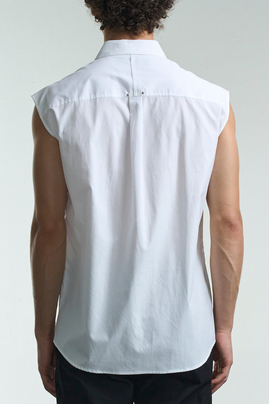 Sleeveless Shirt With Studs On Collar