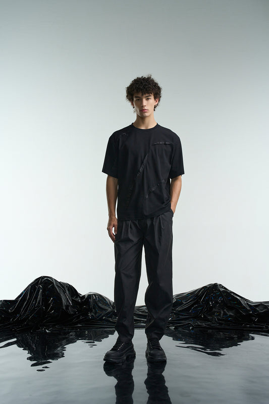 Tee With Curl Line Trimming