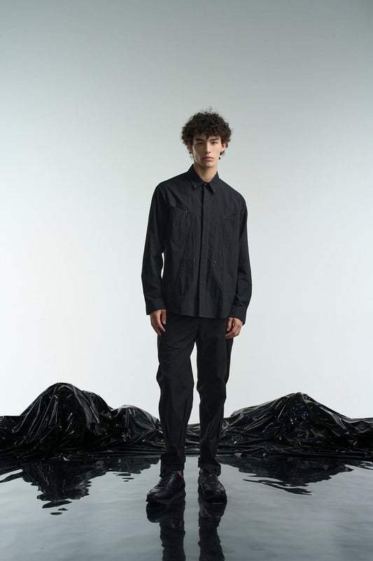 スタッズ付きシャツ