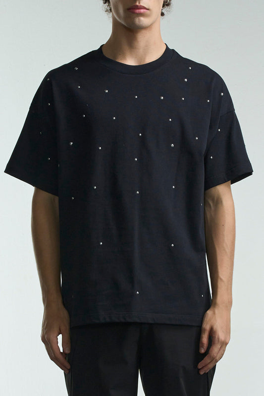 スタッド付きTシャツ