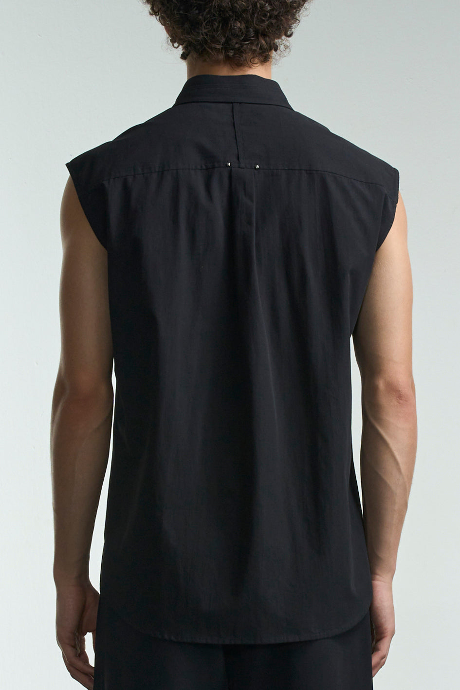 Sleeveless Shirt With Studs On Collar