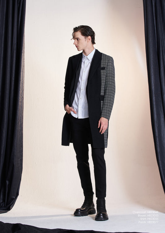 ツイードとコントラストをなすウールコート