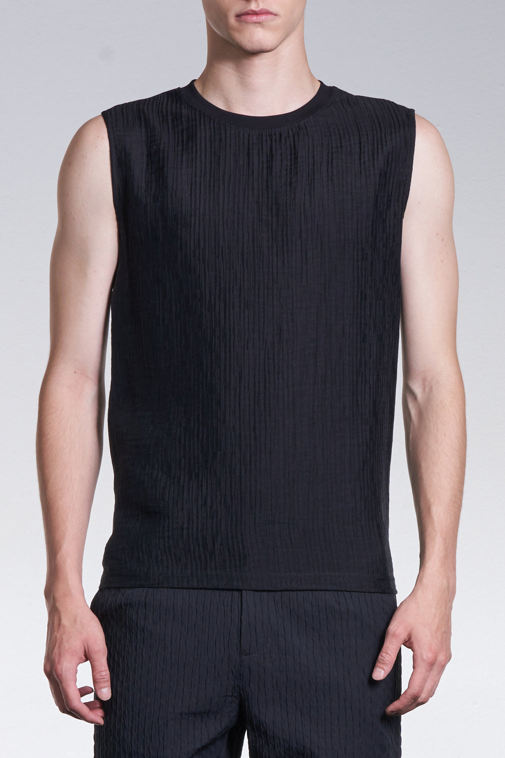 Fabric Contrast Sleeveless Tee