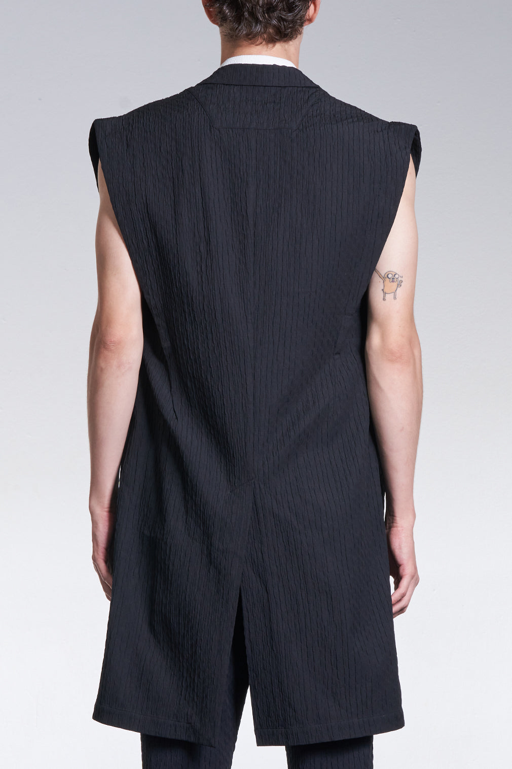 Textured Sleeveless Long Blazer