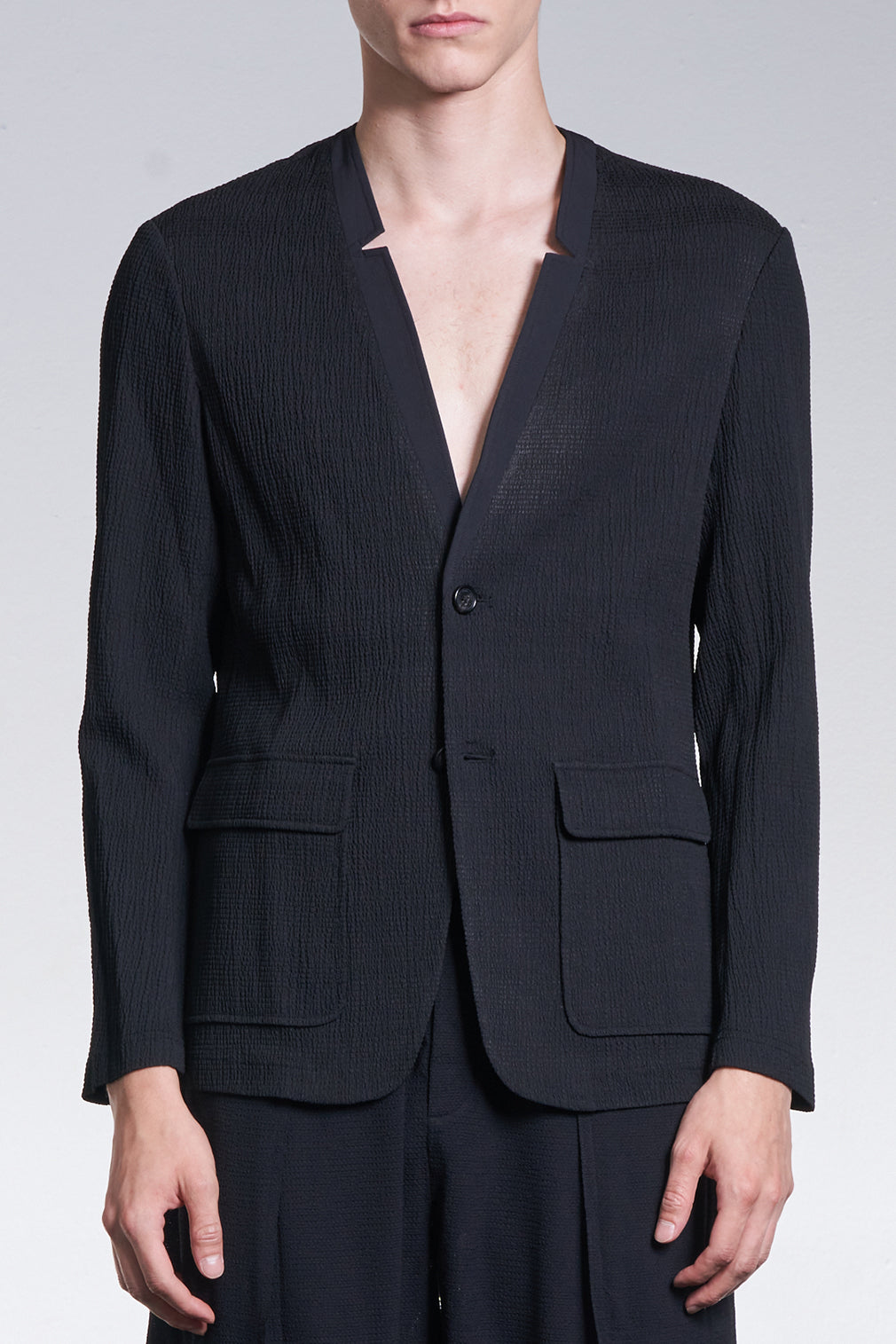 Slim Cut Crepe Blazer With Small Collar