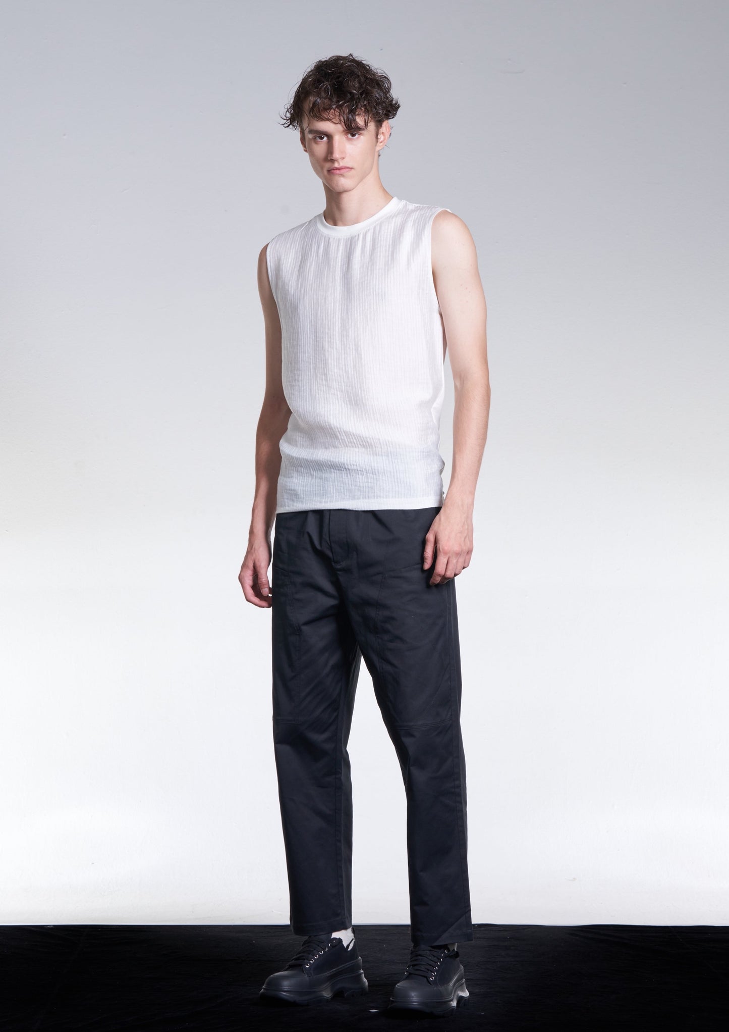 Fabric Contrast Sleeveless Tee