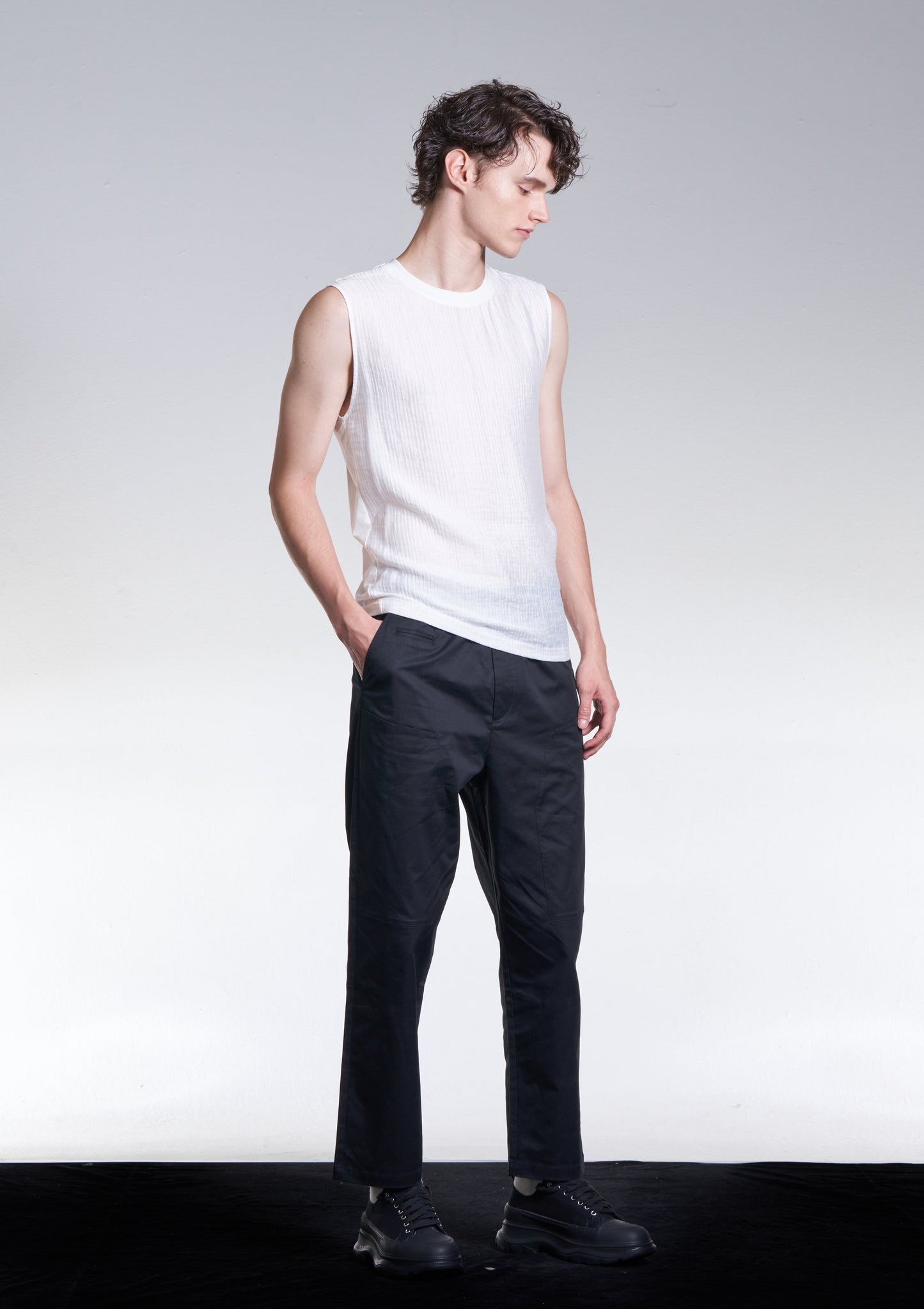 Fabric Contrast Sleeveless Tee