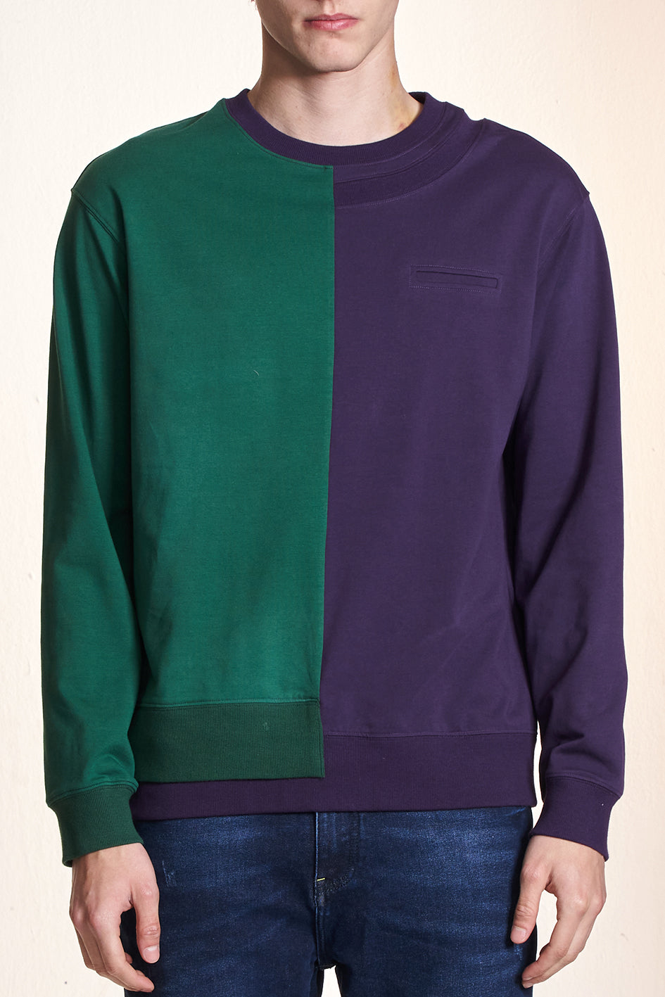 Sweatshirt With Color Contrast