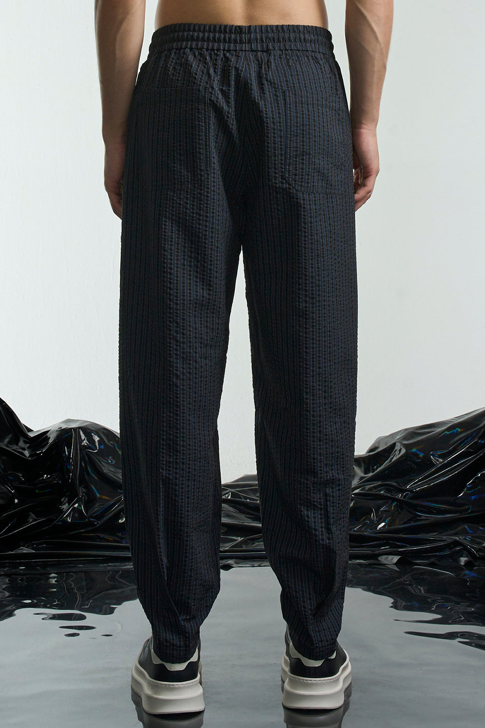 Striped Seersucker Regular Fit Tapered Pants