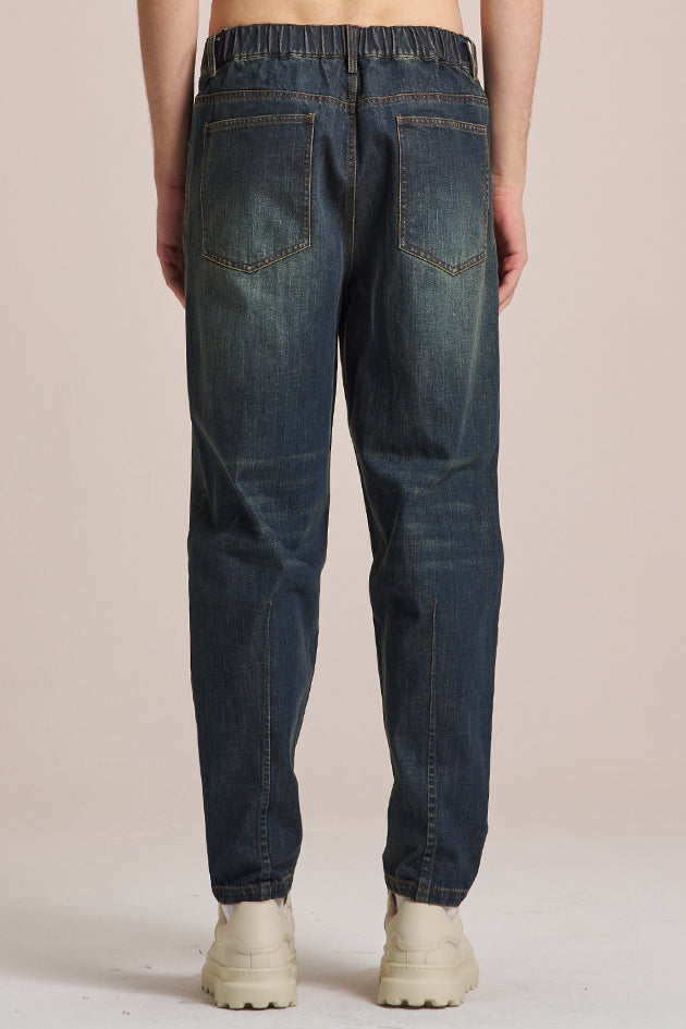 Carrot Fit Jeans With Darts