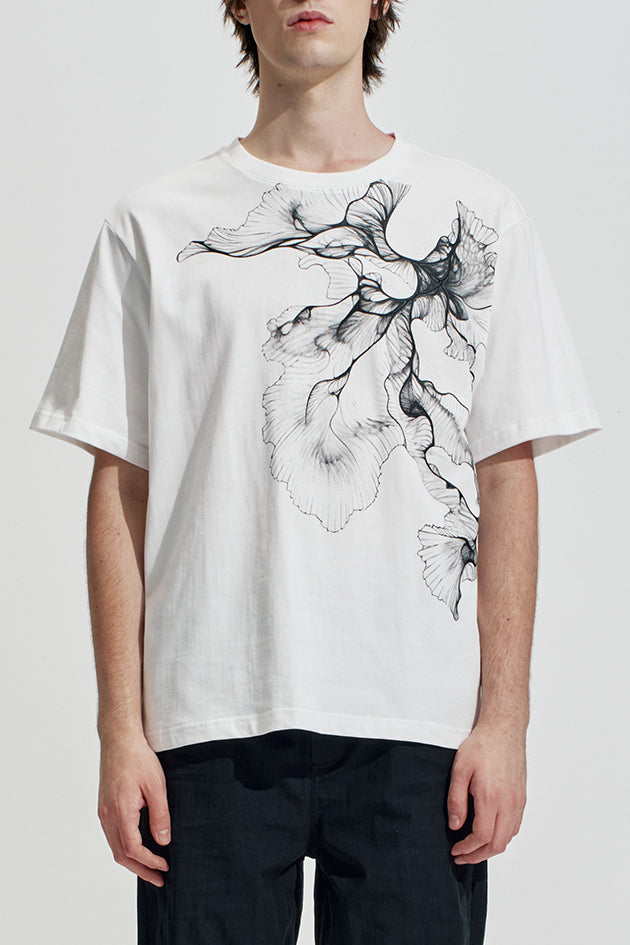 Tee With Flower Print Details