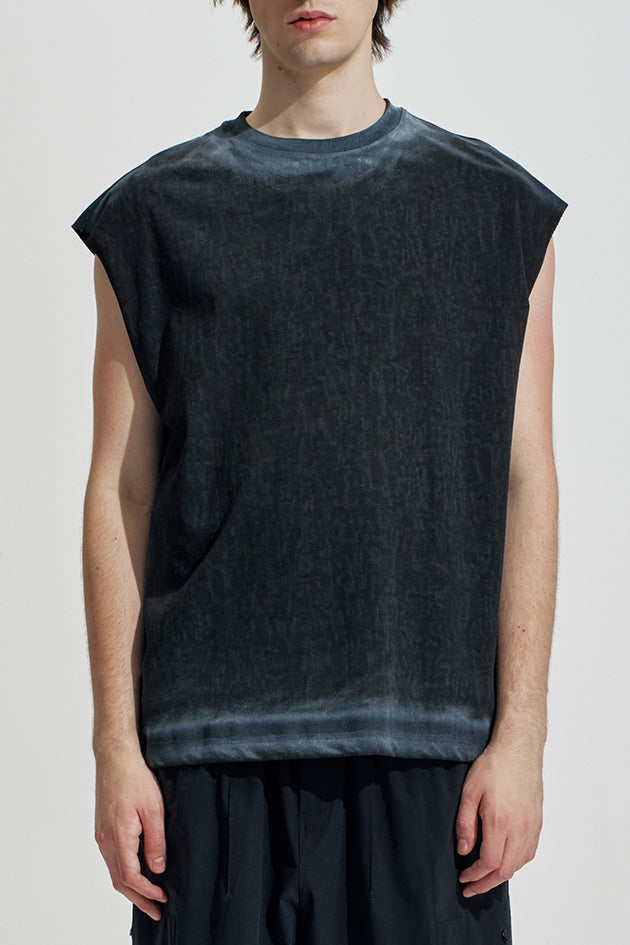 Sleeveless Tee With Spray Dye