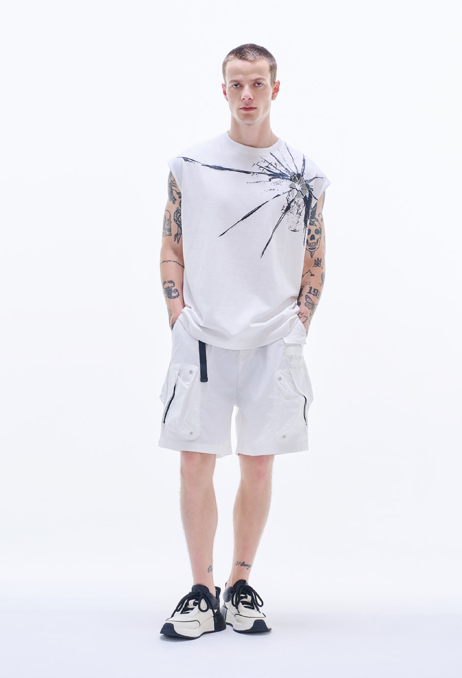 Vest With Broken Glass Pattern