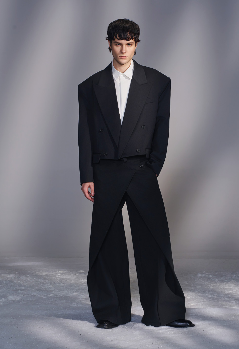 Cropped Oversized Double-Breasted Blazer