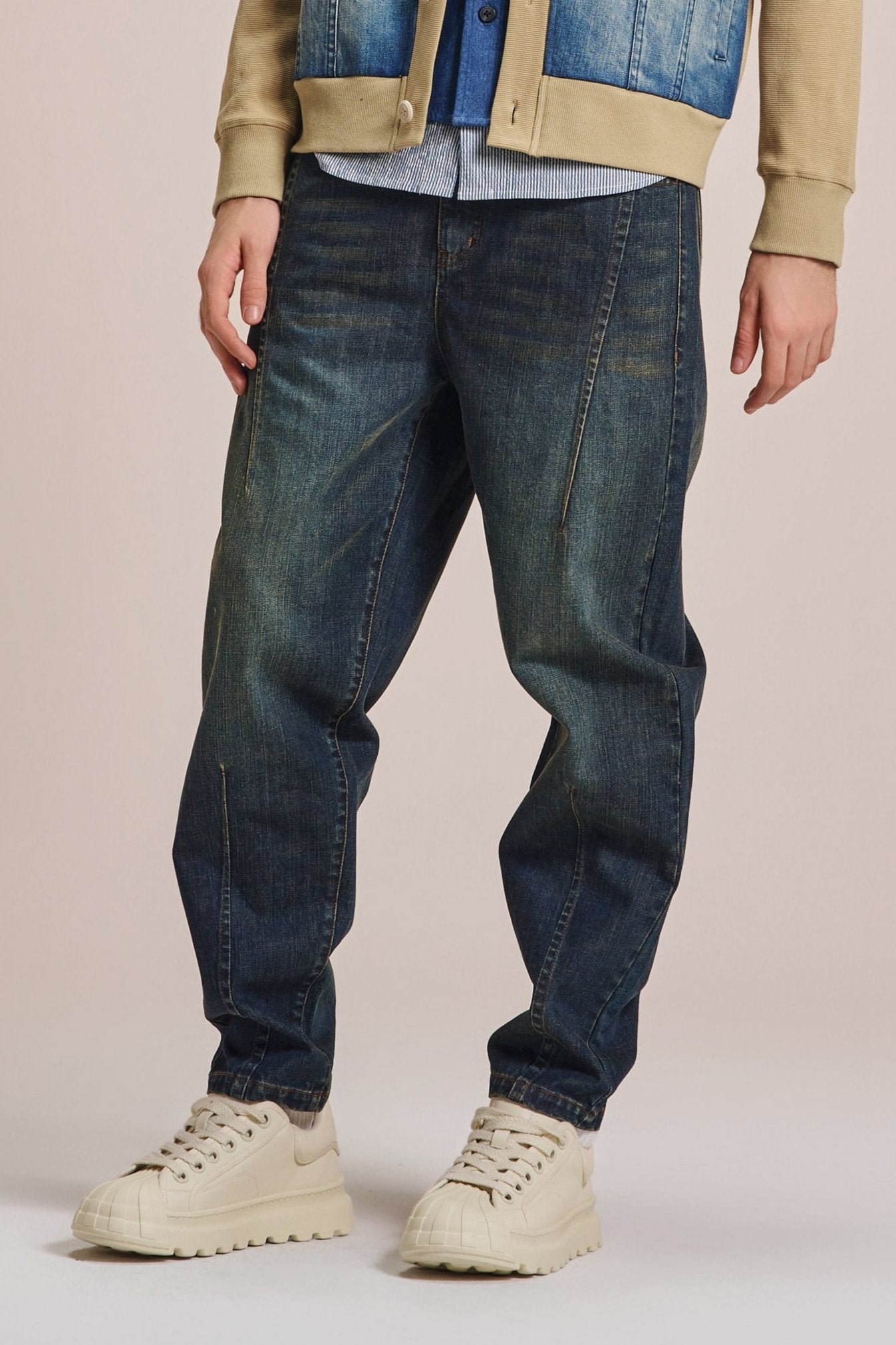 Carrot Fit Jeans With Darts