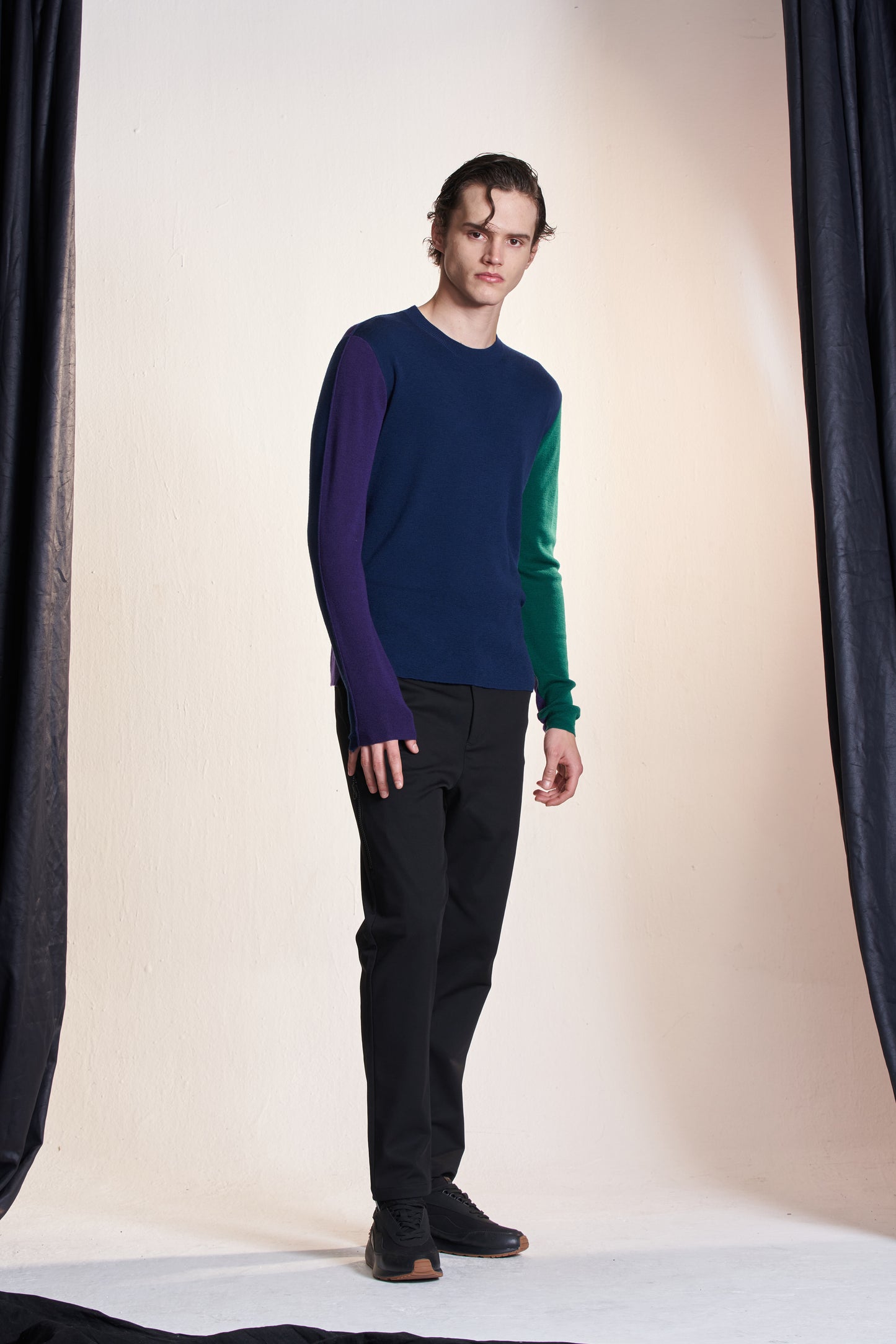 Round Neck Sweater With Color Contrast