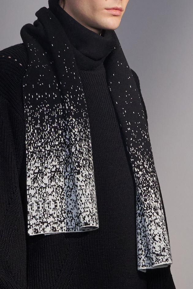 Snowflake-Pattern Wool Scarf