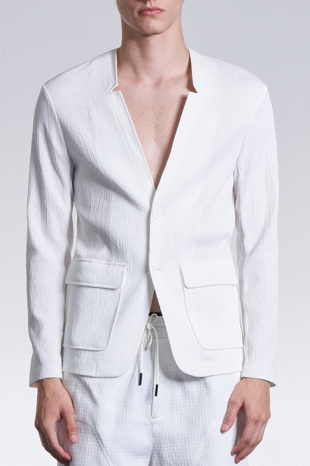 Slim Cut Crepe Blazer With Small Collar